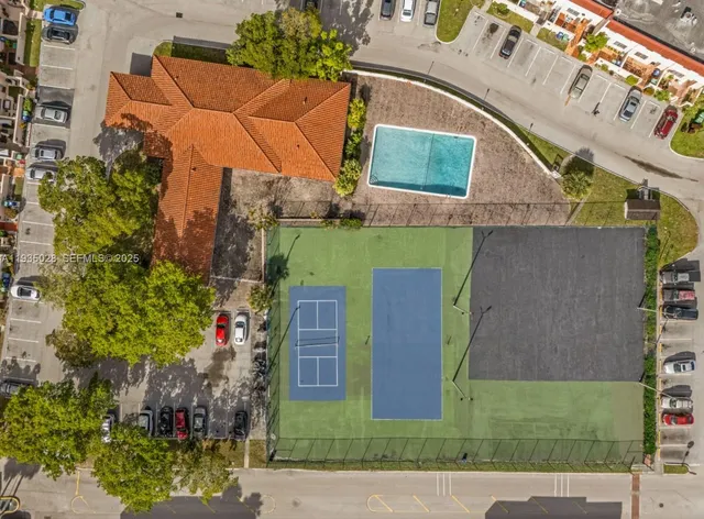 $1,700 | 4172 Inverrary Drive, Unit 304, Lauderhill, FL 33319