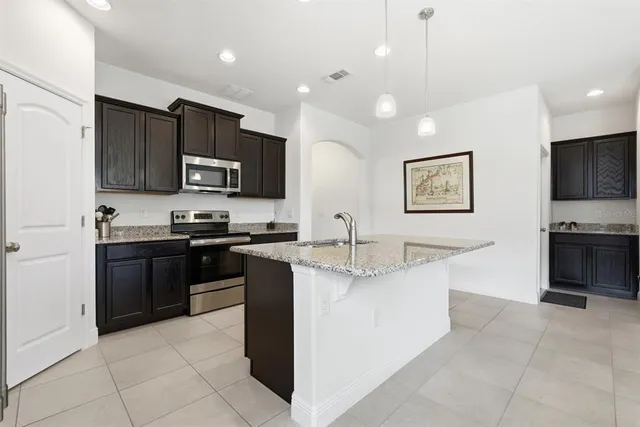 $399,900 | 255 River Vale Lane, Ormond Beach, FL 32174