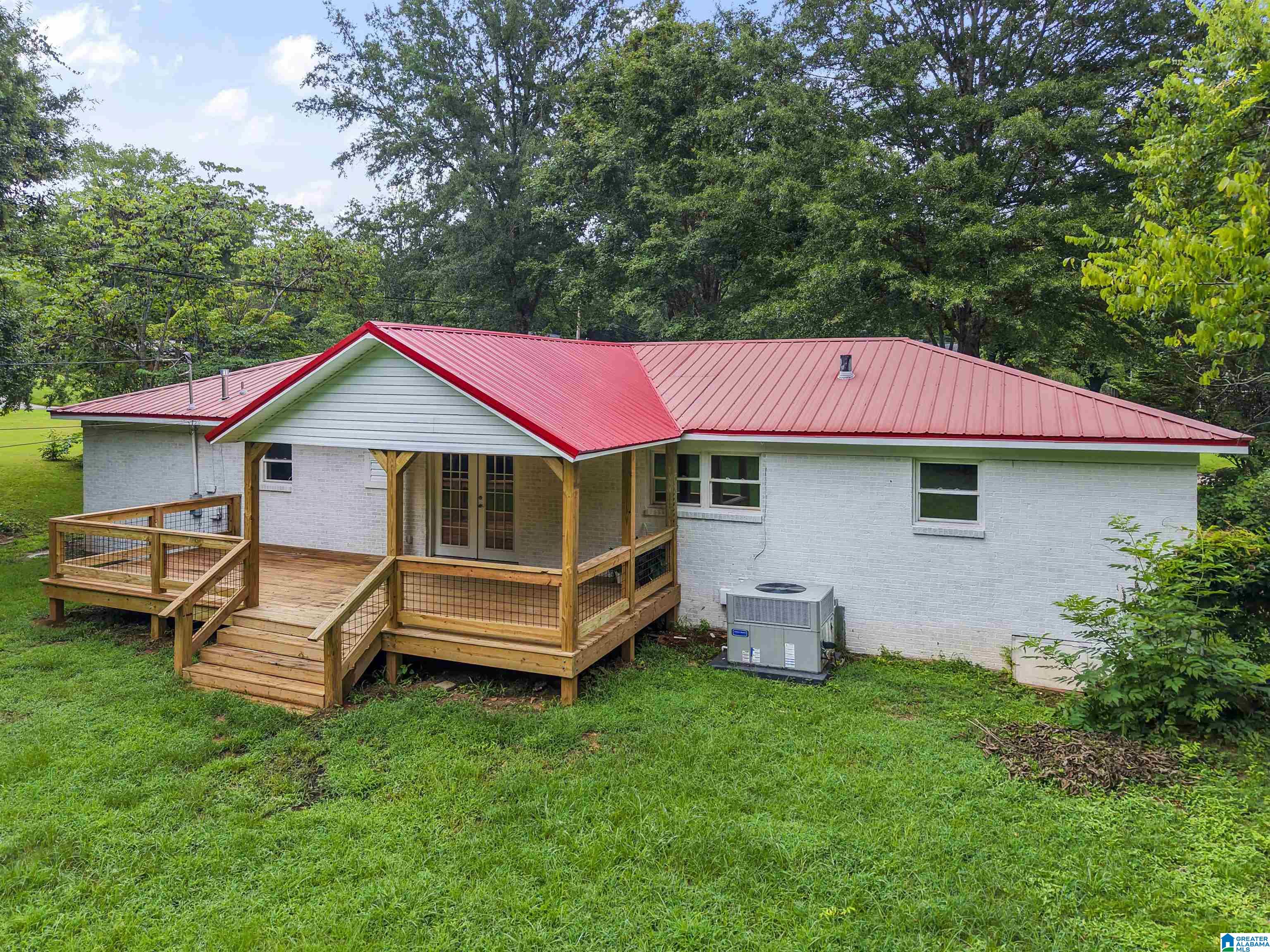 2409 Overhill Road Sylacauga, AL 35150 - Photo 3 of 26