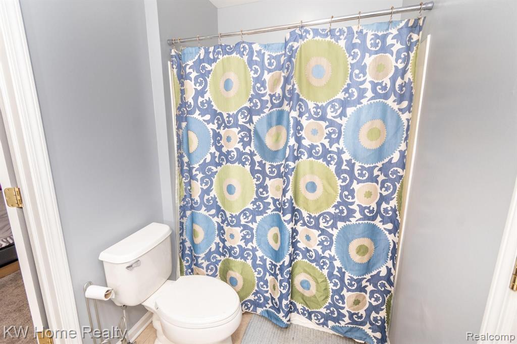 48231 Glenmount Road Canton, MI 48187 - Photo 39 of 70 Gallery Image 39