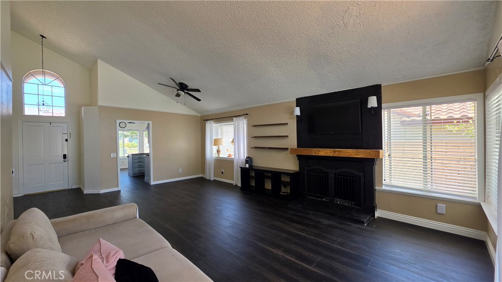 16500 Running Deer Road Lake Elsinore, CA 92530 - Photo 4 of 10 Gallery Image 4