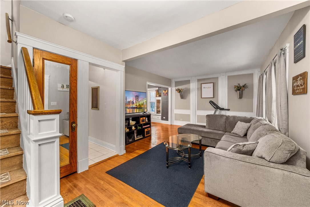 3241 Ormond Road Cleveland, OH 44118 - Photo 6 of 35 Gallery Image 6