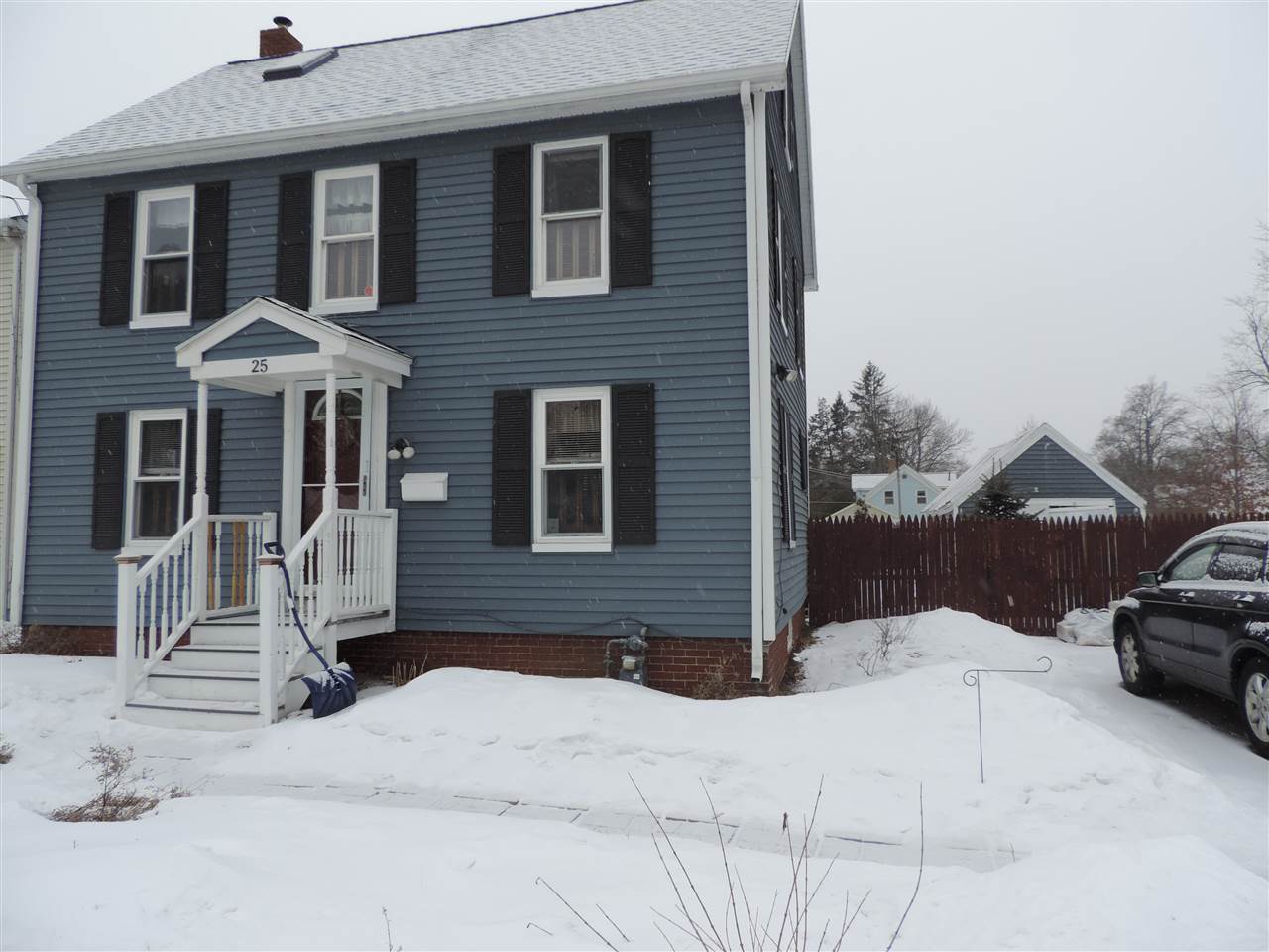 25 Prospect Street Rochester, NH 03867 - Photo 2 of 28
