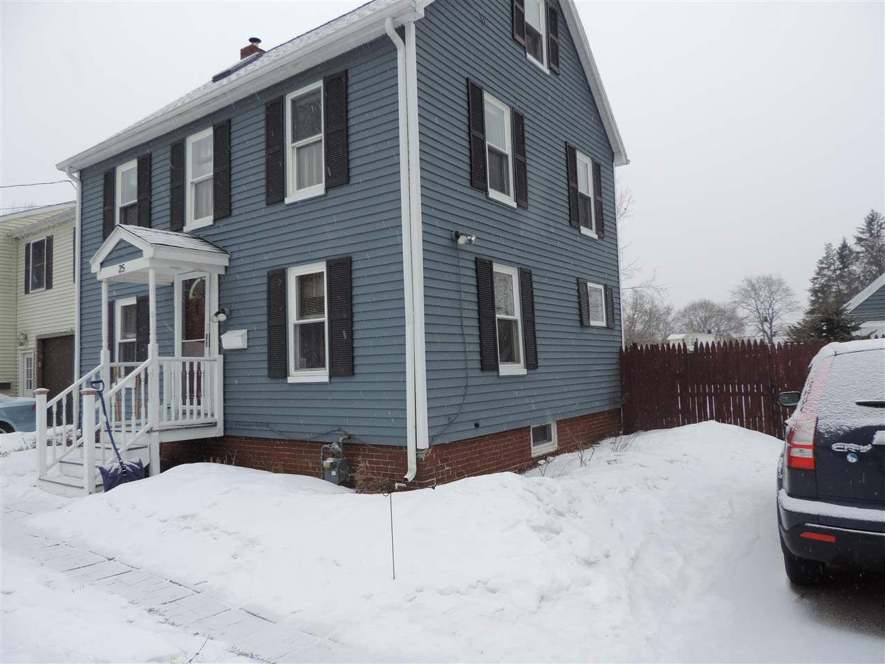 25 Prospect Street Rochester, NH 03867 - Photo 3 of 28