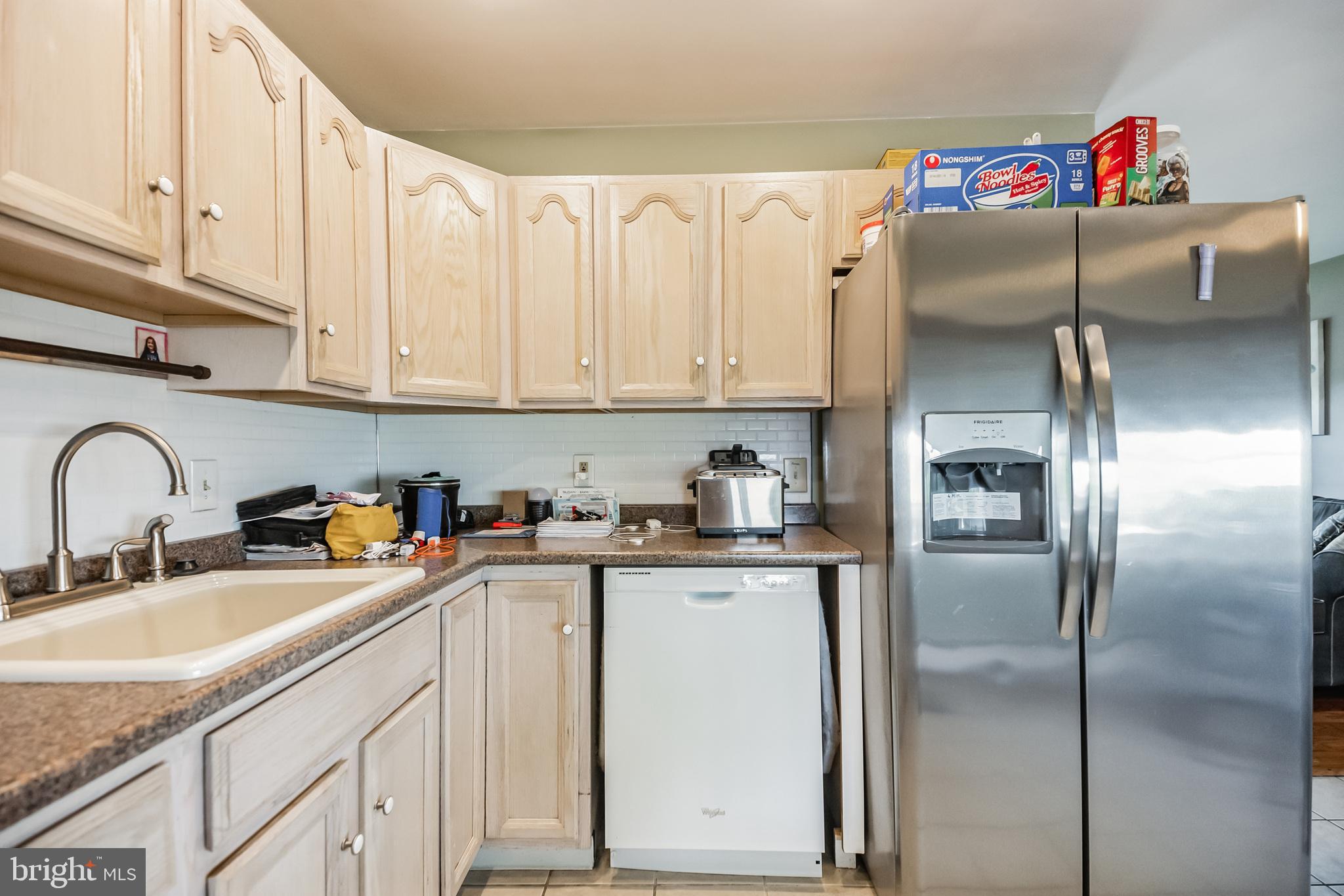 47 Calicobush Road Levittown, PA 19057 - Photo 6 of 30