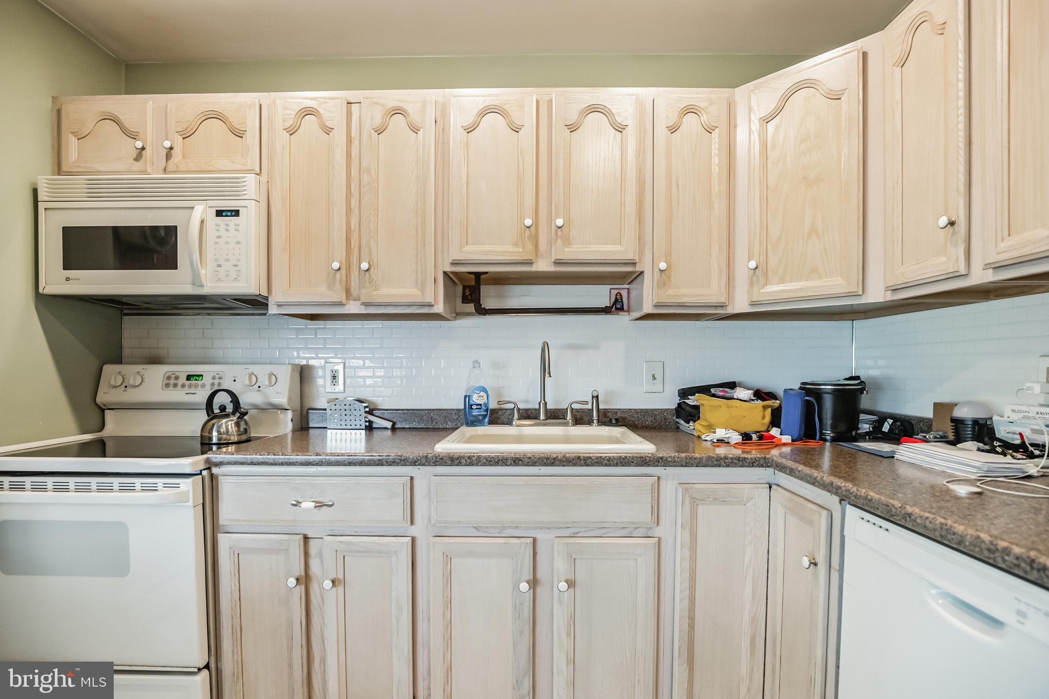 47 Calicobush Road Levittown, PA 19057 - Photo 7 of 30