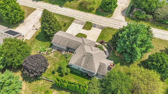 $397,900 | 2404 Fogel Road, Mahomet, IL 61853