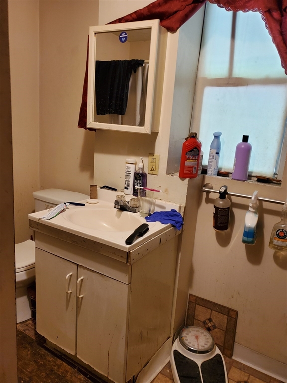 10-12 Carnes Street Lynn, MA 01905 - Photo 10 of 21 a utility room with dryer and washer