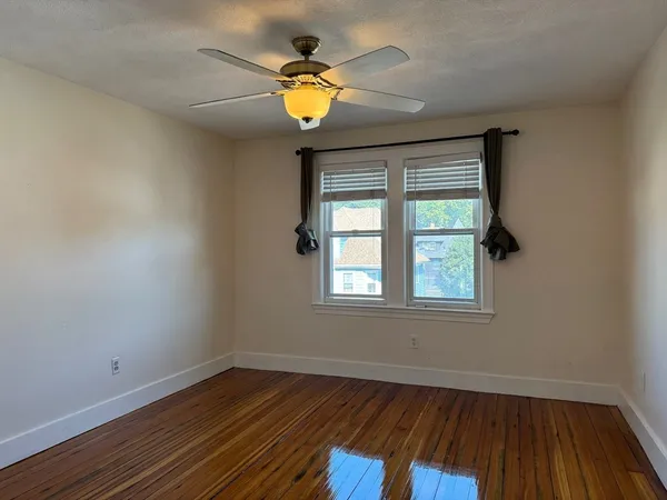 $3,400 | 59 Centre Street, Unit PH, Boston, MA 02124