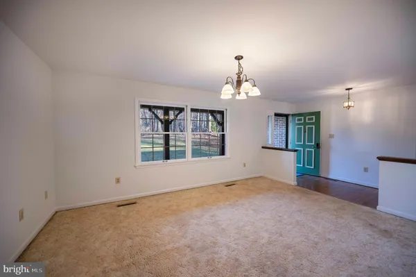 $525,000 | 487 Skyline Forest Drive, Front Royal, VA 22630