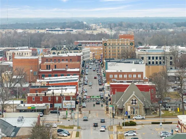 $130,000 | 1317 South Ohio Avenue, Sedalia, MO 65301