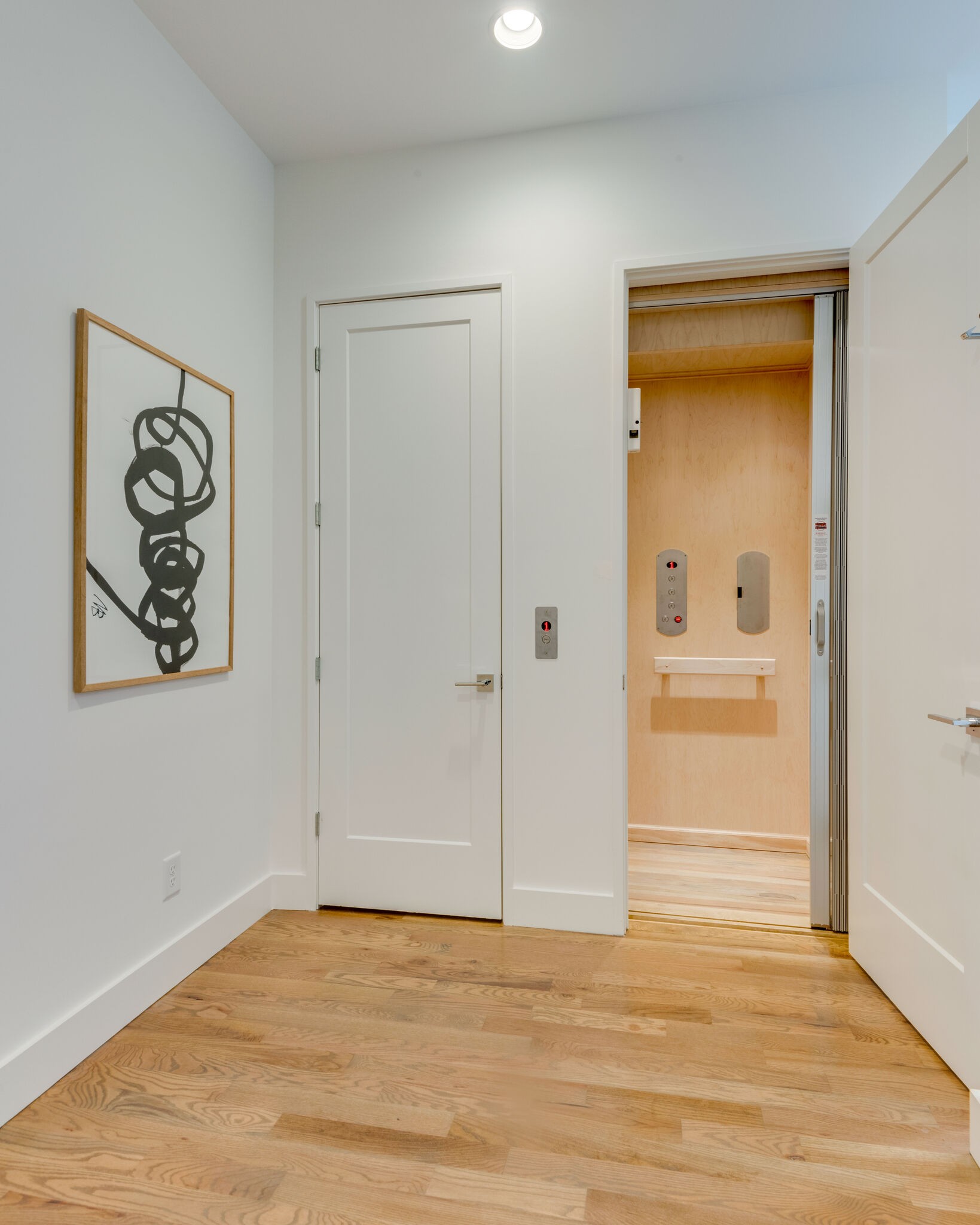 1022 B 9th Avenue South Nashville, TN 37203 - Photo 11 of 38 a view of an empty room