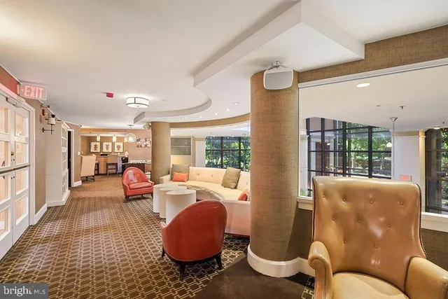 $285,900 | 10101 Grosvenor Place, Unit 1004, Rockville, MD 20852