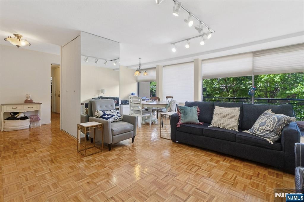 4 Horizon Road, Unit 416 Fort Lee, NJ 07024 - Photo 11 of 30