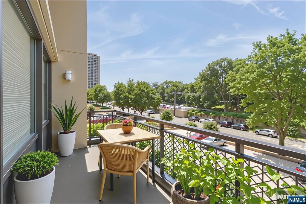 4 Horizon Road, Unit 416 Fort Lee, NJ 07024 - Photo 2 of 30