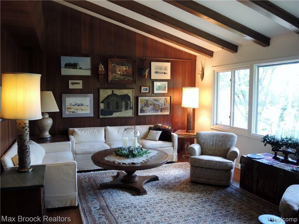 840 North Pemberton Road Bloomfield Hills, MI 48302 - Photo 2 of 42 LIVING ROOM-LARGE PICTURE WINDOWS, WOOD FLOORING & FIREPLACE