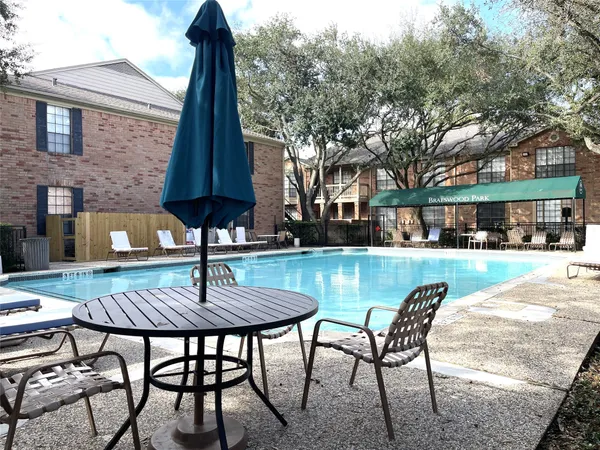$1,200 | 2255 Braeswood Park Drive, Unit 232, Houston, TX 77030