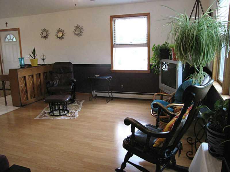24 Field Road Sidney, ME 04330 - Photo 19 of 30 Living Room.