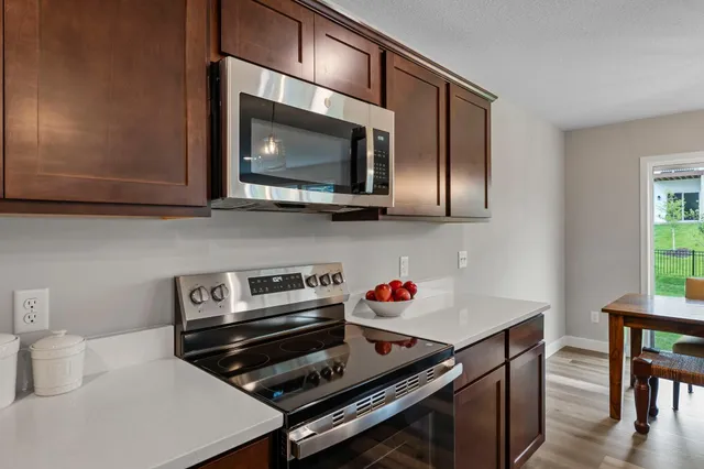 $669,850 | 7465 Agate Trail, Inver Grove Heights, MN 55077