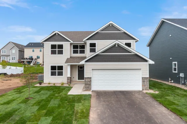 $669,850 | 7465 Agate Trail, Inver Grove Heights, MN 55077