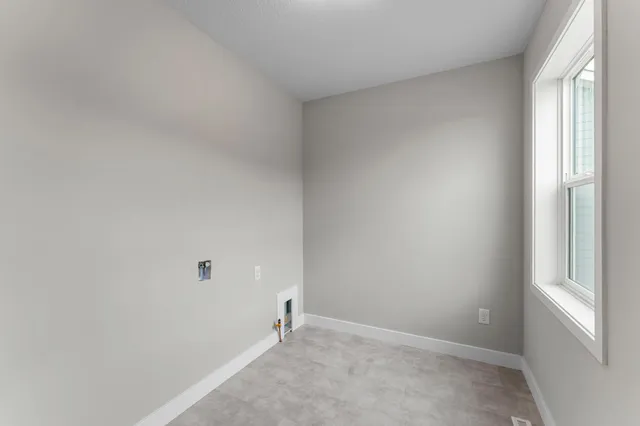 $669,850 | 7465 Agate Trail, Inver Grove Heights, MN 55077