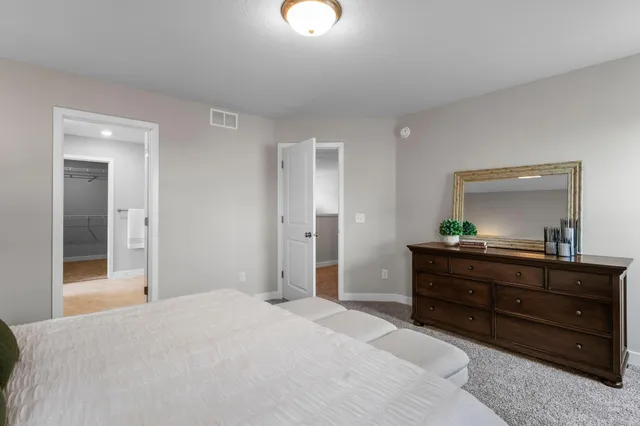 $669,850 | 7465 Agate Trail, Inver Grove Heights, MN 55077