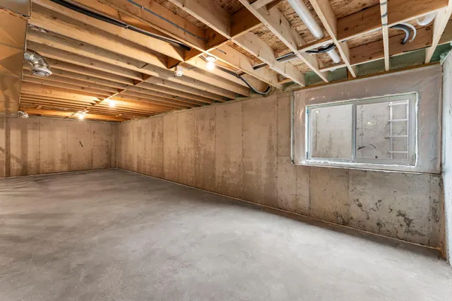 $669,850 | 7465 Agate Trail, Inver Grove Heights, MN 55077