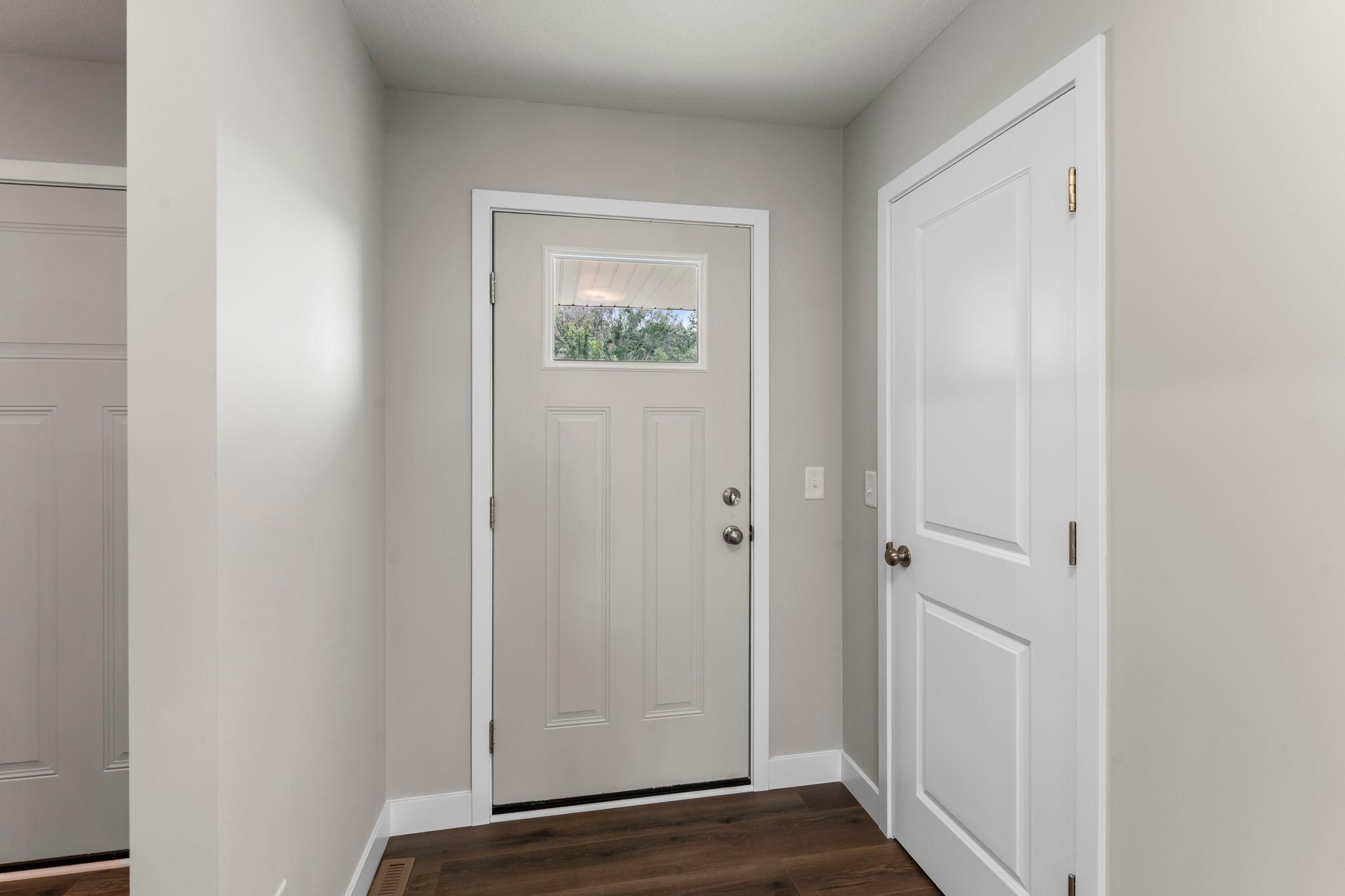 7465 Agate Trail Inver Grove Heights, MN 55077 - Photo 6 of 56