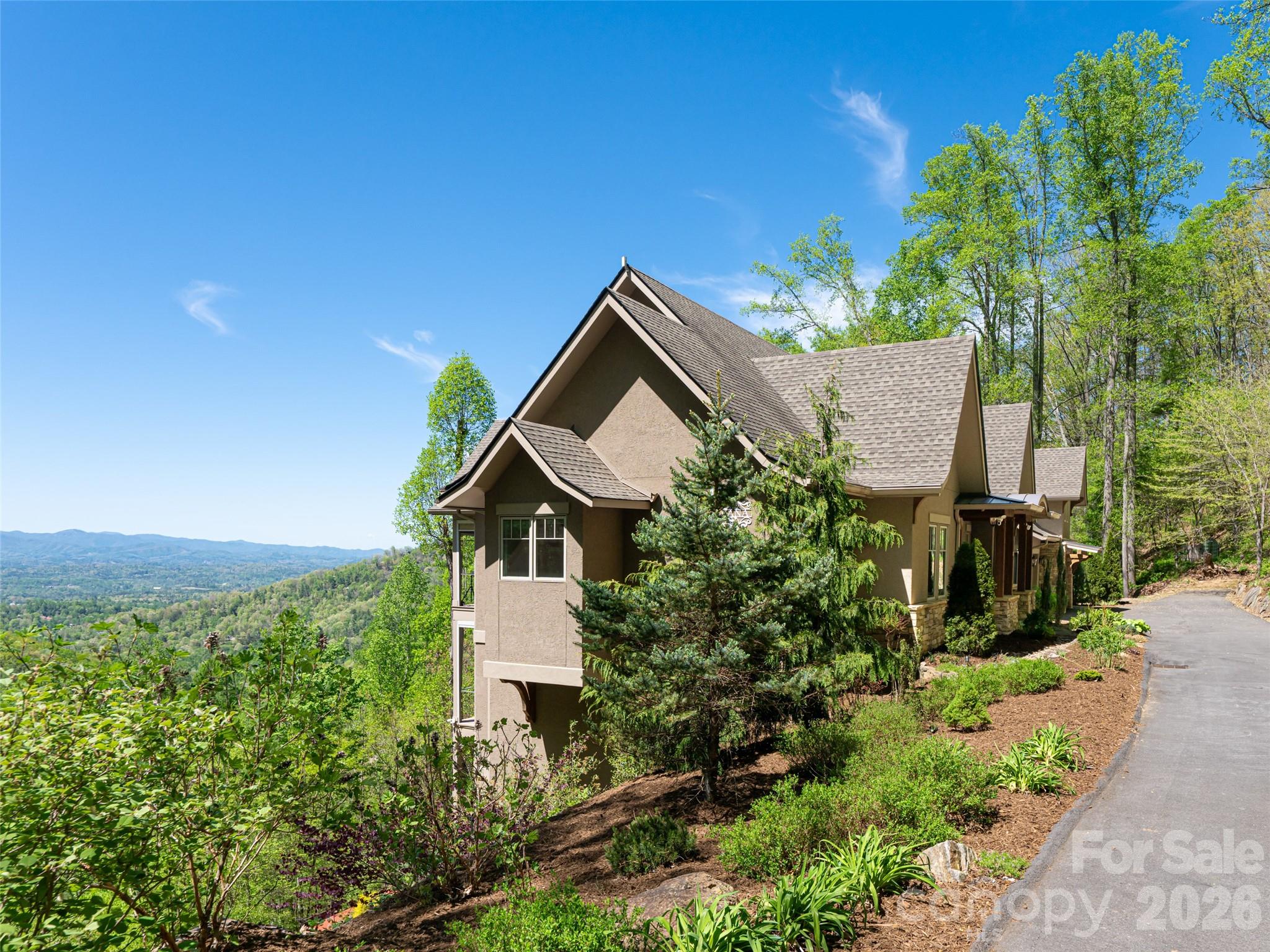32 Timberwolf Court Asheville, NC 28804 - Photo 2 of 44