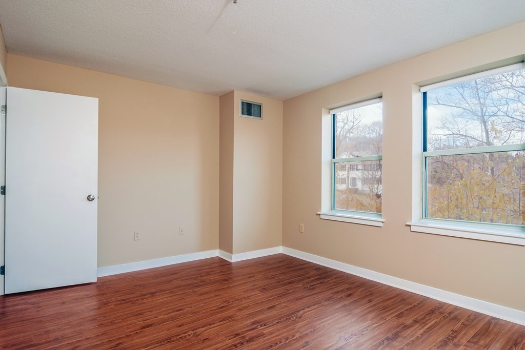 269 Cambridge Road, Unit 303 Woburn, MA 01801 - Photo 16 of 24 Gallery Image 16
