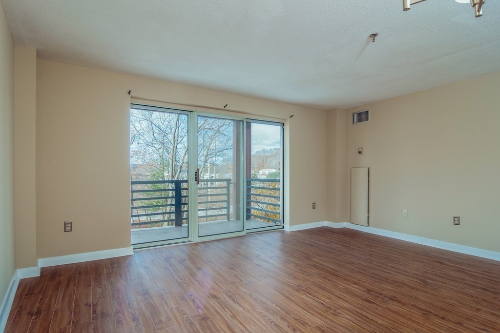 269 Cambridge Road, Unit 303 Woburn, MA 01801 - Photo 8 of 24 Gallery Image 8