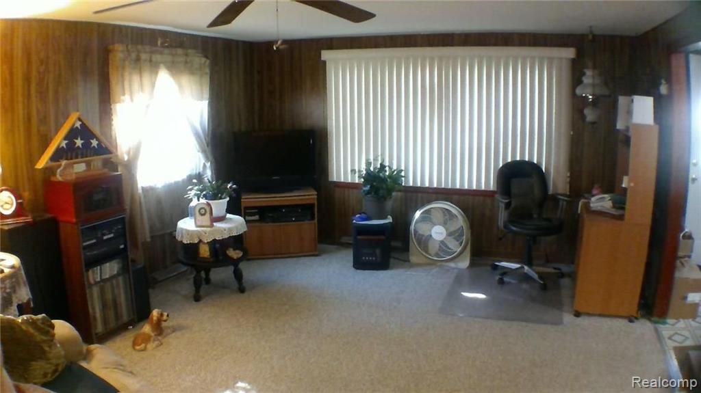 2574 Alger Road Port Huron, MI 48060 - Photo 4 of 15