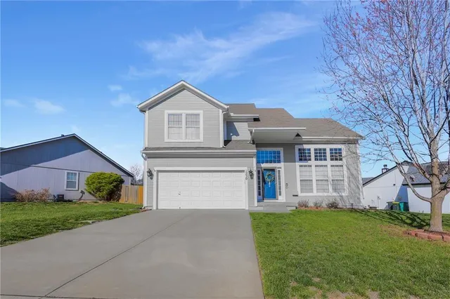 $359,000 | 1230 Starbrooke Drive, Louisburg, KS 66053