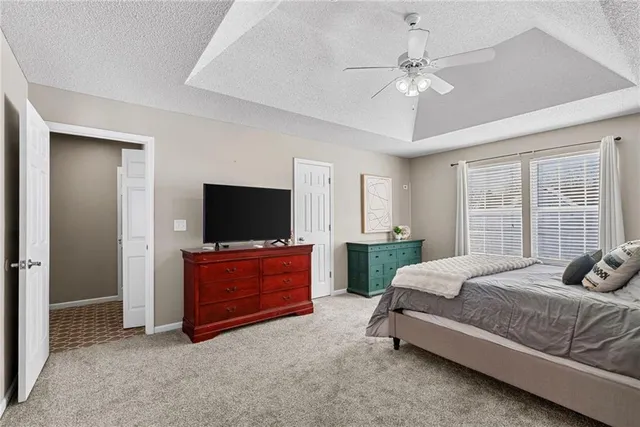 $359,000 | 1230 Starbrooke Drive, Louisburg, KS 66053