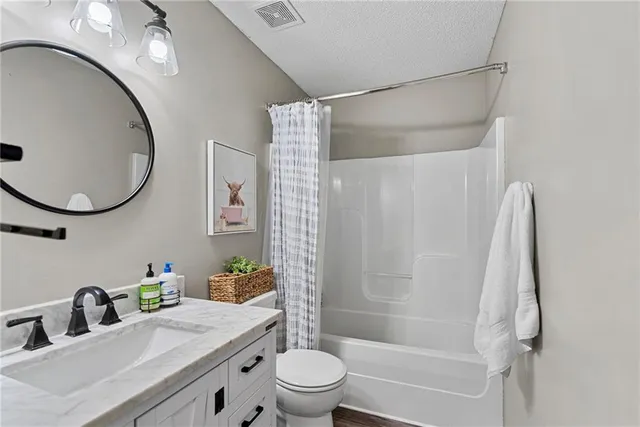 $359,000 | 1230 Starbrooke Drive, Louisburg, KS 66053