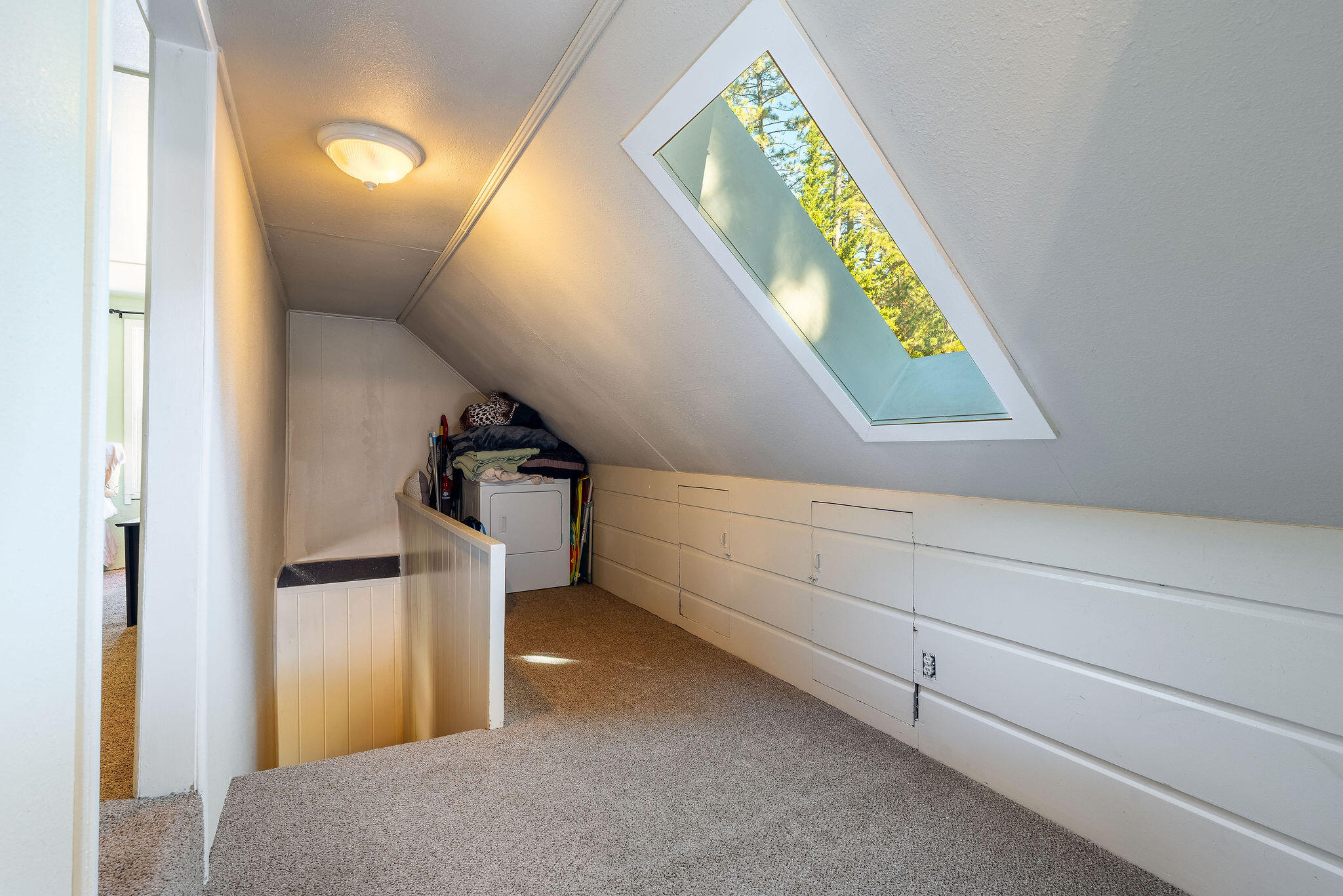 25290 Lodge Road Idyllwild, CA 92549 - Photo 20 of 46 a view of a hallway with entryway