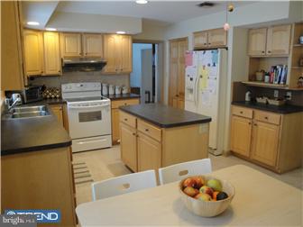 878 Goshen Road Newtown Square, PA 19073 - Photo 3 of 12