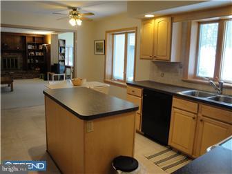 878 Goshen Road Newtown Square, PA 19073 - Photo 4 of 12