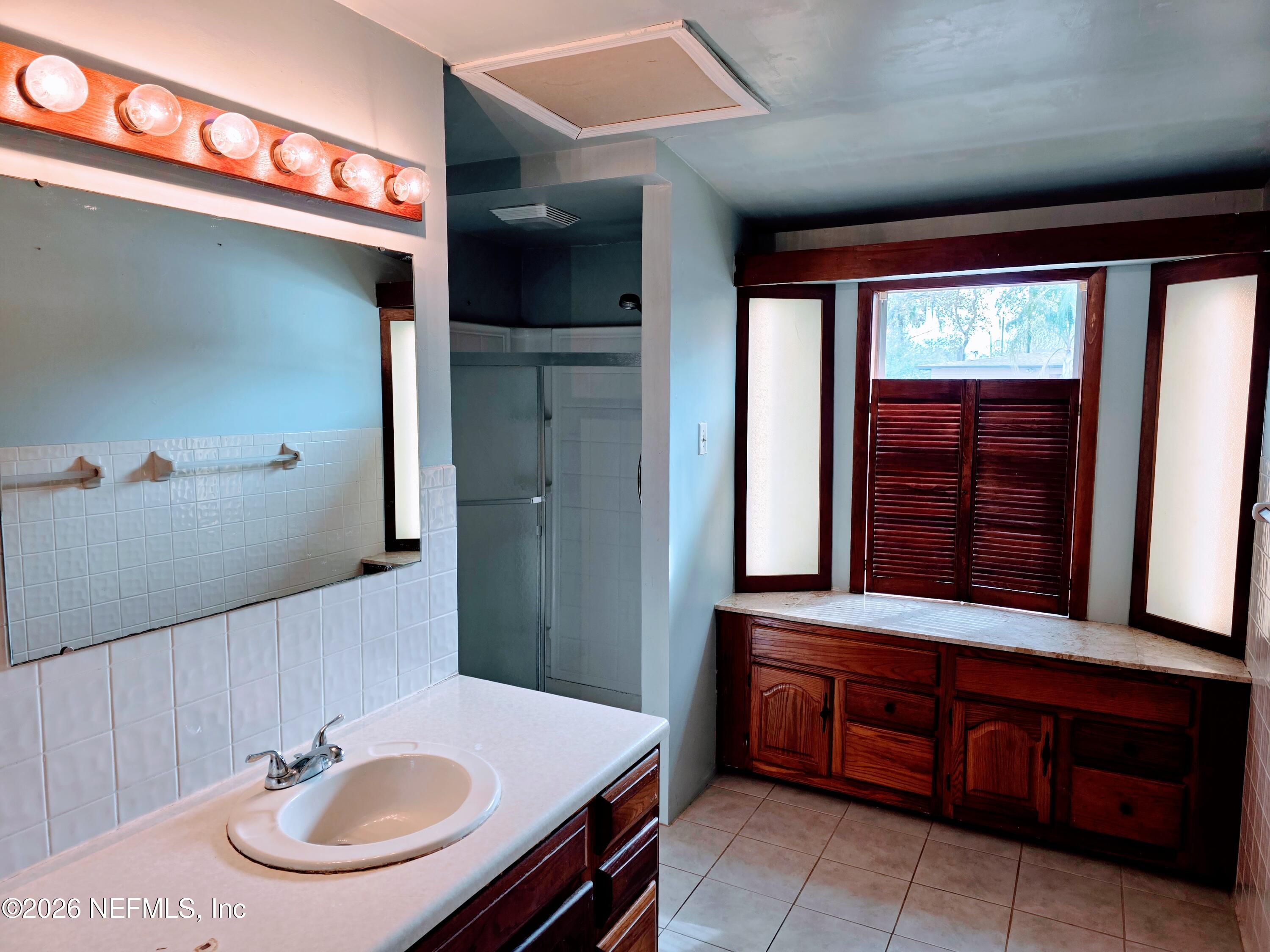 6159 Autlan Drive Jacksonville, FL 32210 - Photo 7 of 17 20260117_141011