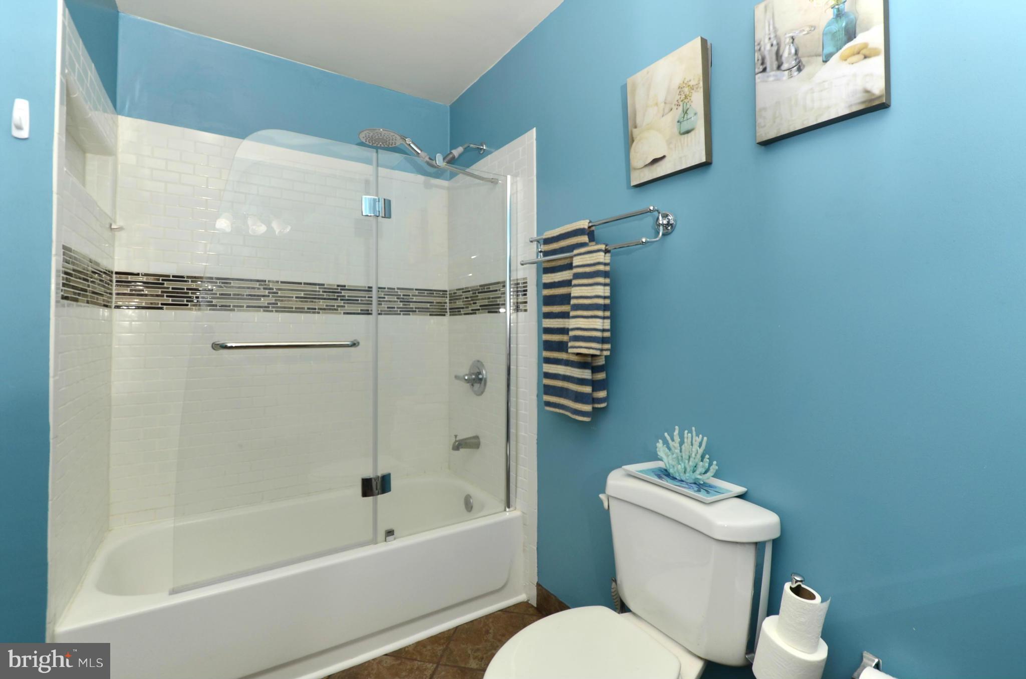 2012 River Road Baltimore, MD 21221 - Photo 19 of 30 Bath (Master)