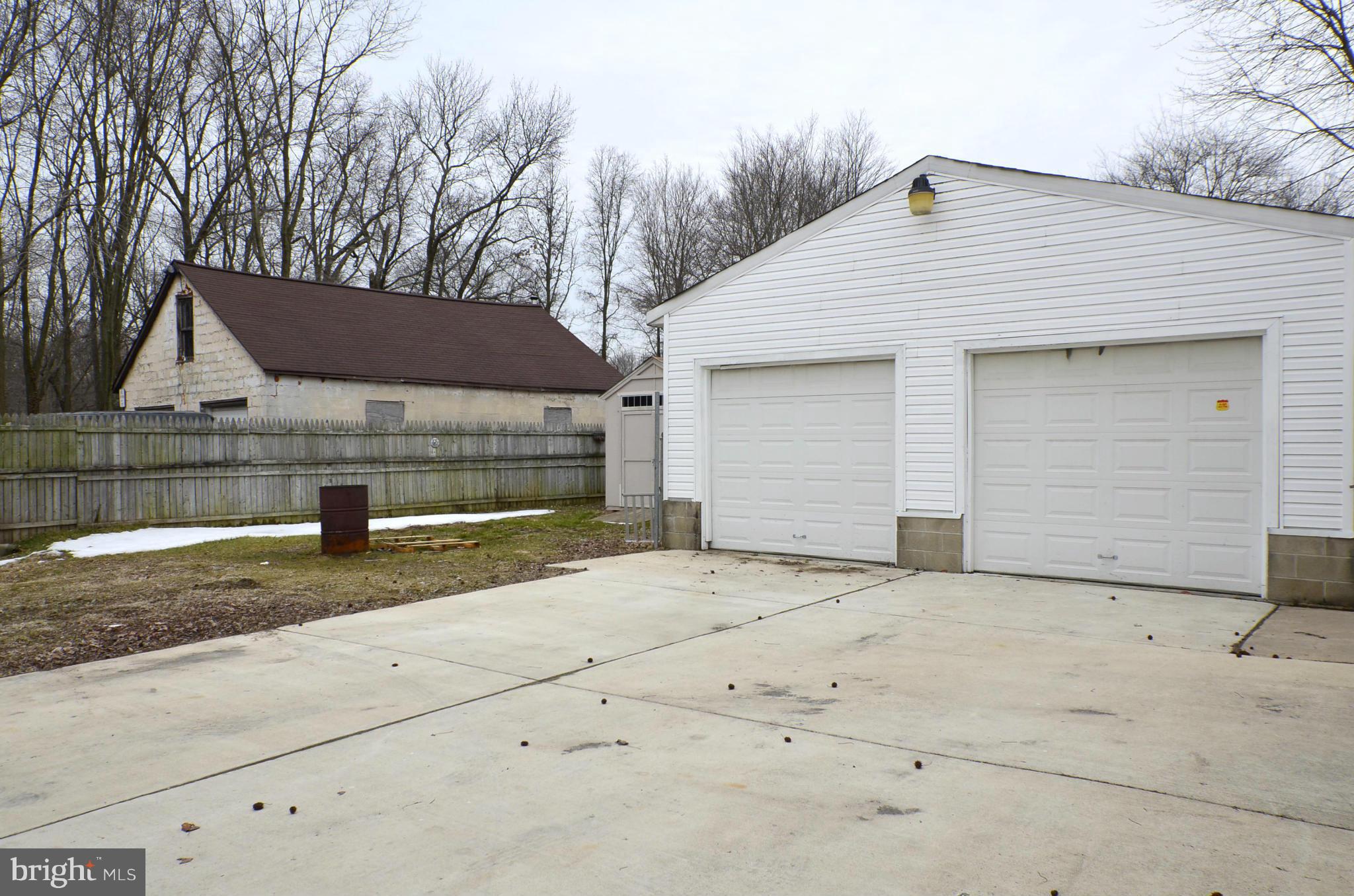 2012 River Road Baltimore, MD 21221 - Photo 29 of 30 Garage