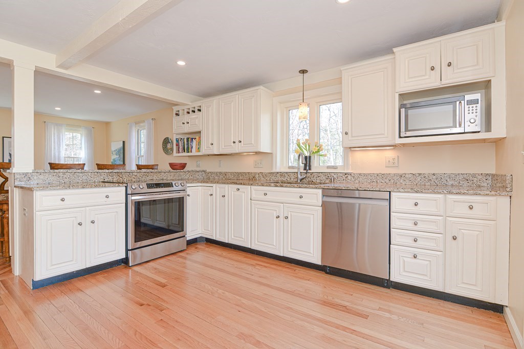 80 Desert Brook Road Wrentham, MA 02093 - Photo 8 of 42 Gallery Image 8