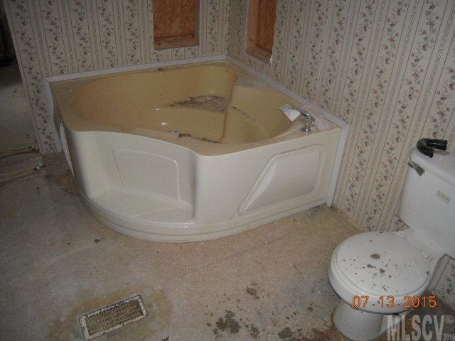2250 Quail Ridge Court Lenoir, NC 28645 - Photo 7 of 8 Gallery Image 7