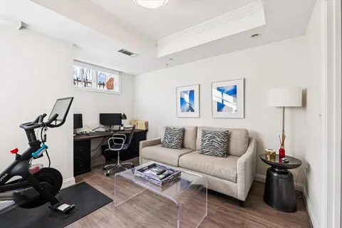 $850,000 | 2501 Wisconsin Avenue Northwest, Unit 7, Washington, DC 20007