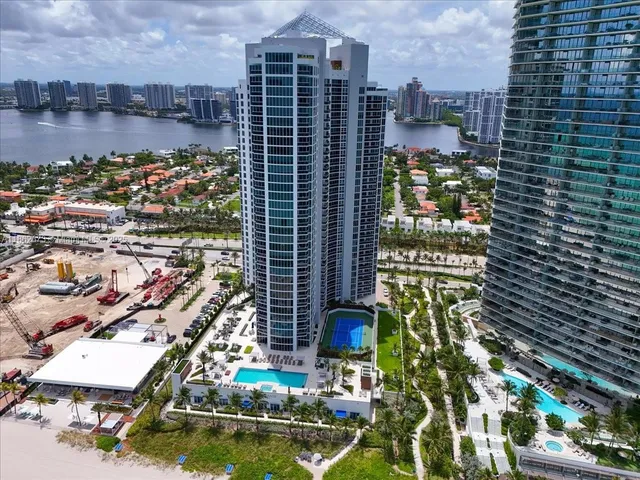 $1,350,000 | 18911 Collins Avenue, Unit 1903, Sunny Isles Beach, FL 33160