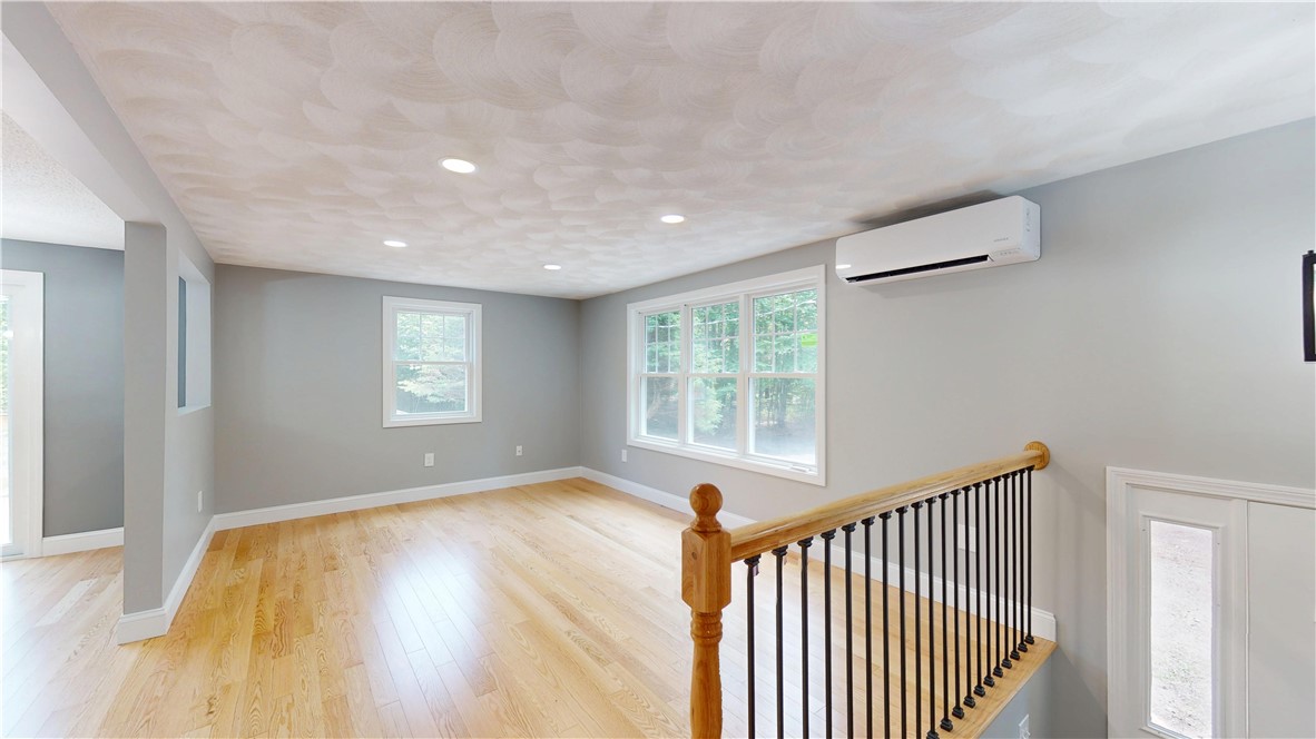 112 Cranberry Ridge Road Glocester, RI 02857 - Photo 5 of 31