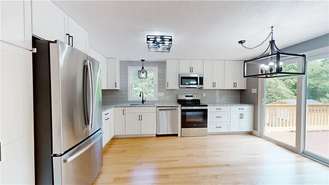 $799,900 | 112 Cranberry Ridge Road, Glocester, RI 02857