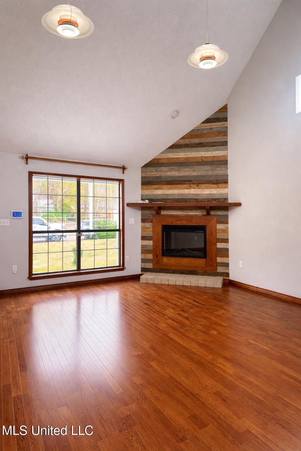 2617 Tampica Road Gautier, MS 39553 - Photo 4 of 24 fireplace 2 new