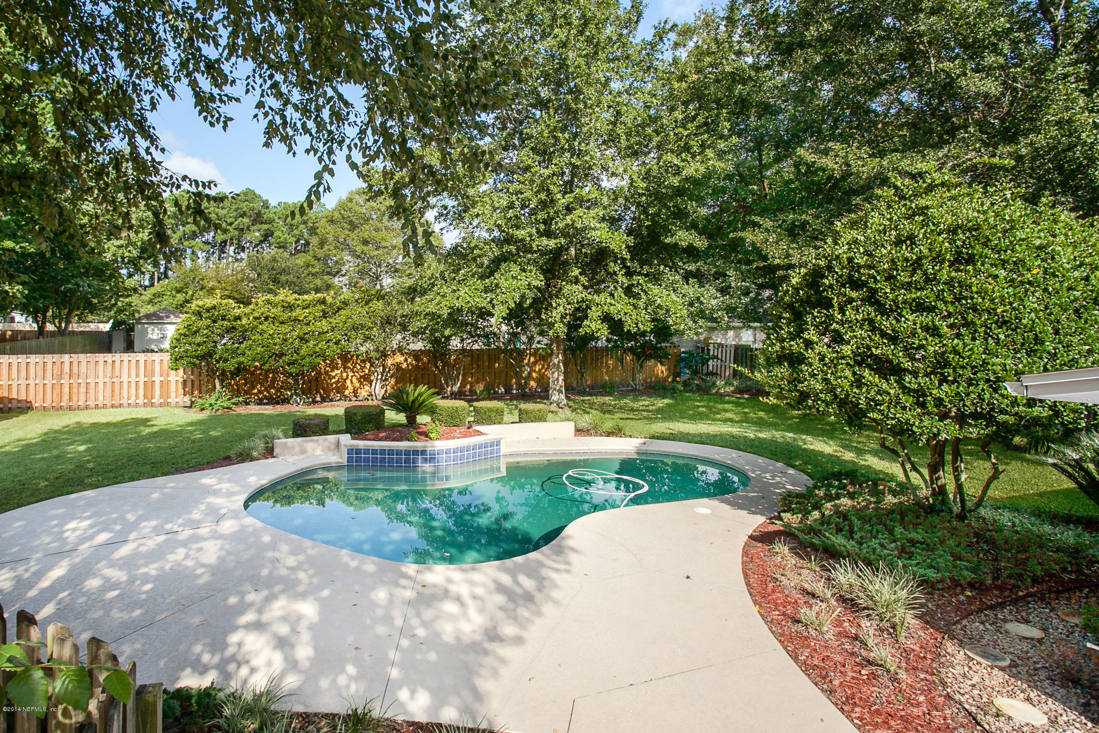 In-Ground_Pool_and_Back_Yard