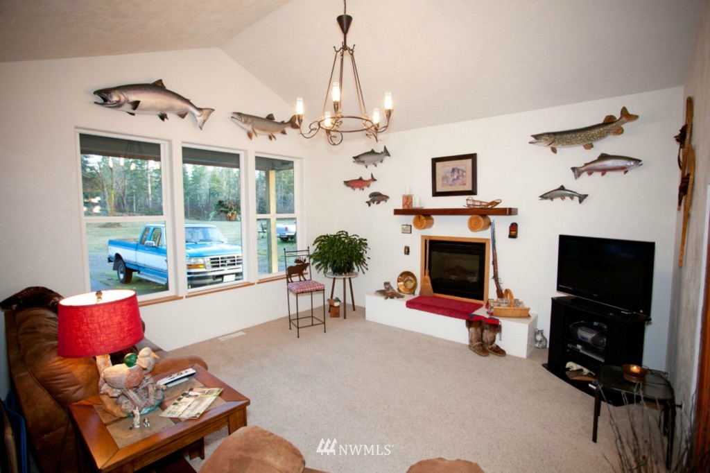 1161 East Satsop Road Elma, WA 98541 - Photo 9 of 14 Gallery Image 9